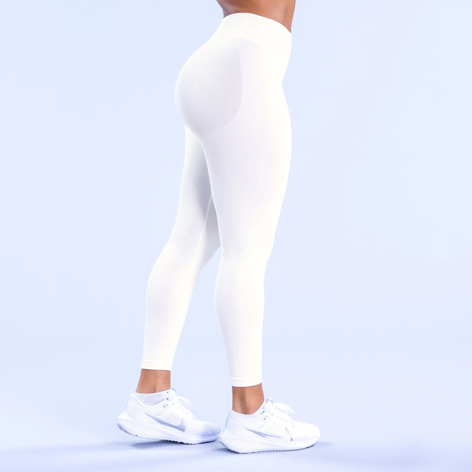 High waist seamless white impact gym and yoga leggings with Scrunch Fit to shape and define the booty pump